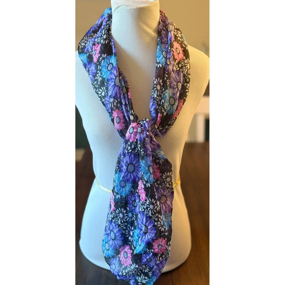 Greenbrier International vibrant floral